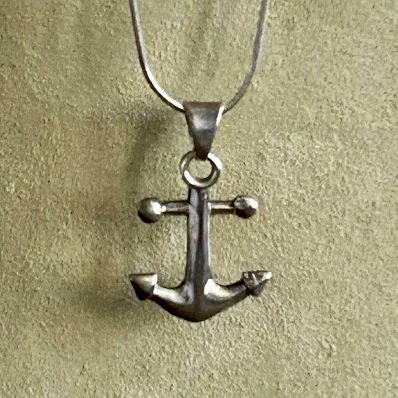 Anchor Pendant on 925 Silver Necklace - Picture 1 of 3